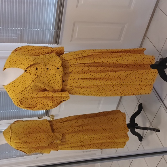 4/$80 Yellow & Black Hearts 2-Piece Dress (Skirt & Blouse) - Size 7 - Picture 1 of 9